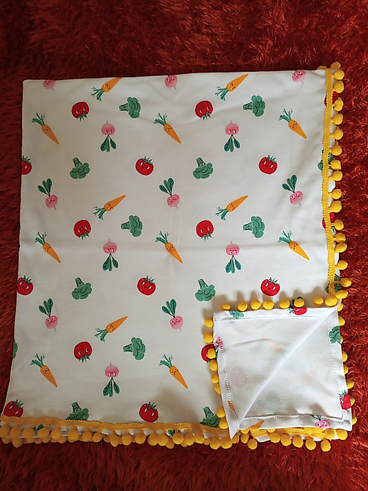 Ponpon'lu Battaniye Tek Kat